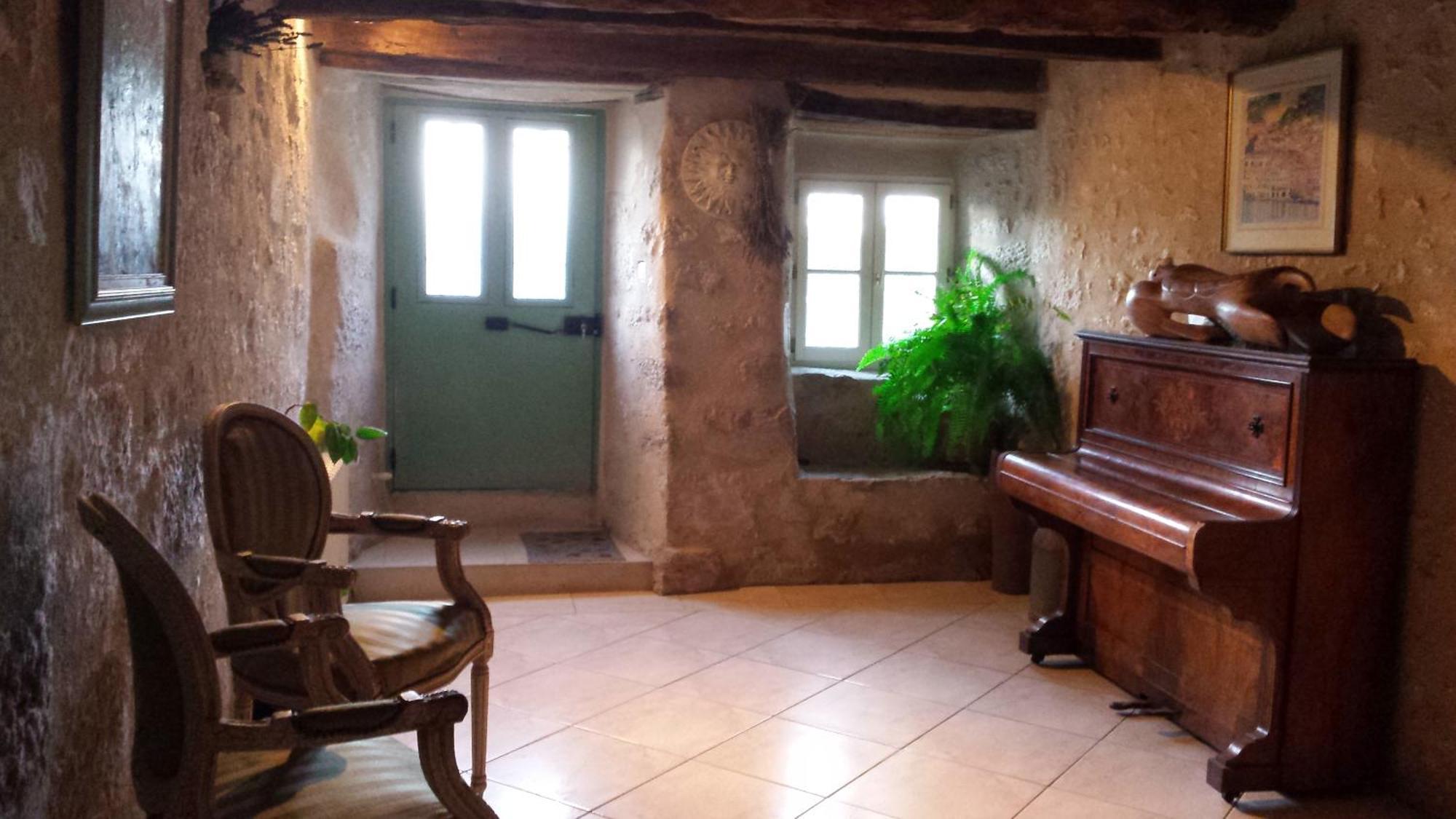 La Maison De Chloe Senouillac Екстер'єр фото